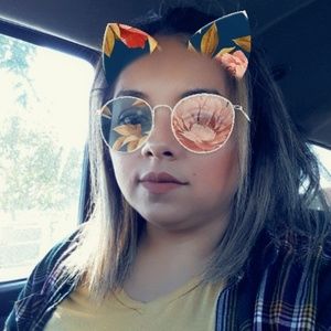 Meet your Posher, Vanessa